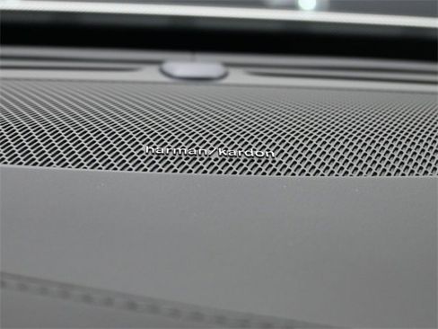 New 2026 Volvo XC90 B6 Plus w/ Protection Package Premier image 31