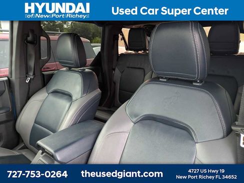 Used 2022 Ford Bronco Outer Banks AWD/4WD image 3