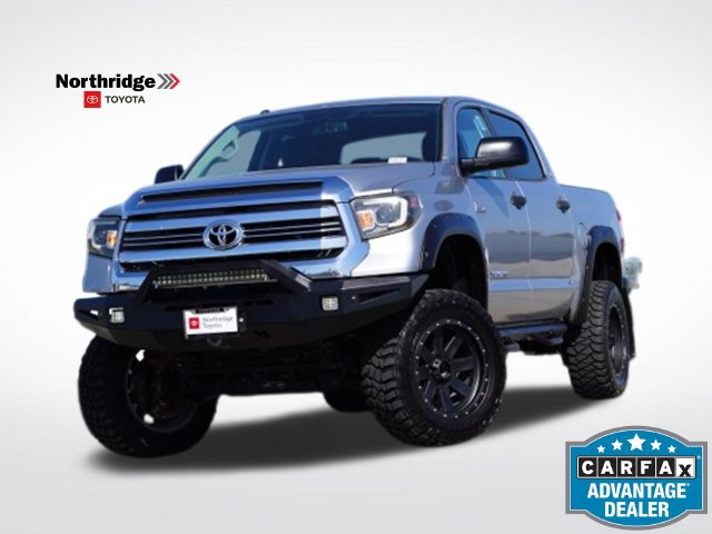 Used 2017 Toyota Tundra SR5 w/ SR5 Upgrade Package AWD/4WD image 1