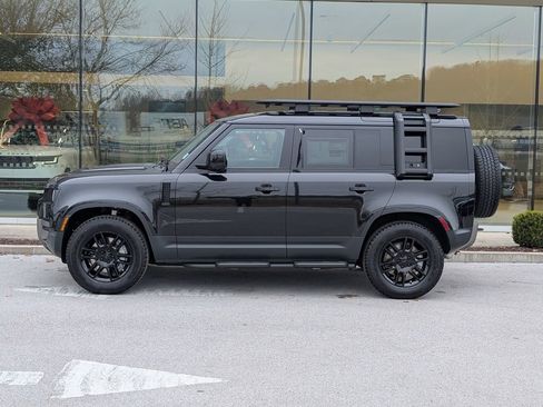 New 2026 Land Rover Defender 110 S image 2