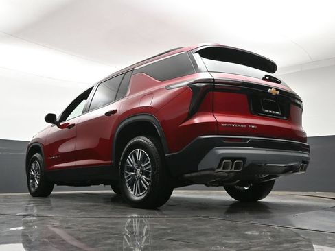 Certified 2026 Chevrolet Traverse LT w/ Driver Confidence Package AWD/4WD image 26