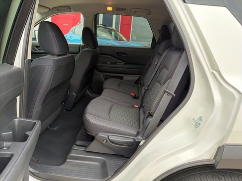 Used 2023 Nissan Pathfinder SV AWD/4WD image 15