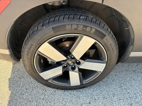 Used 2024 Hyundai Santa Fe Limited FWD image 35
