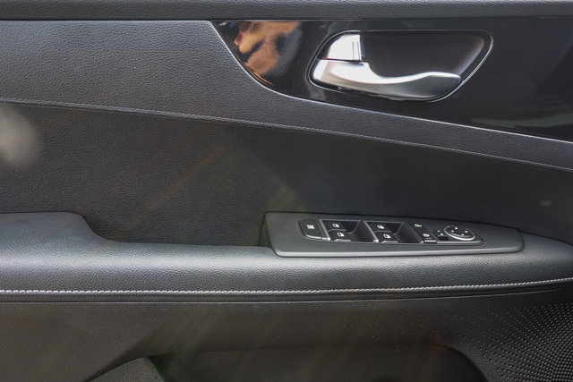 Certified 2023 Kia Forte GT-Line w/ GT-Line Technology Package FWD image 24