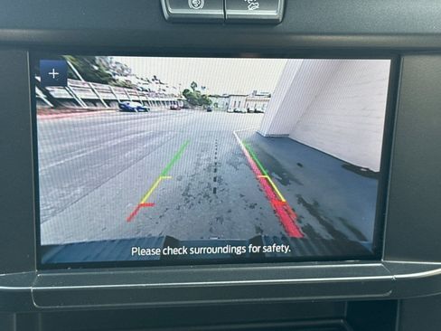 Certified 2025 Ford F250 XLT w/ FX4 Off-Road Package image 19