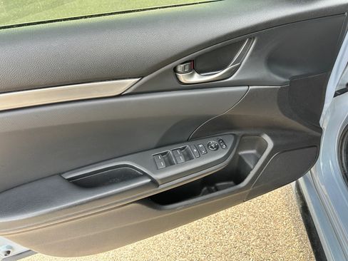 Used 2020 Honda Civic Sport image 9