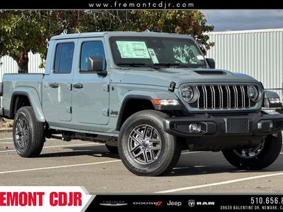 New 2026 Jeep Gladiator Sport