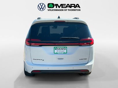 Used 2025 Chrysler Pacifica Limited