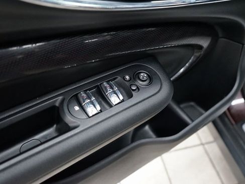 Used 2016 MINI Cooper Clubman image 23