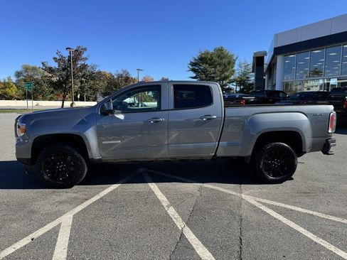 Used 2022 GMC Canyon Elevation image 2