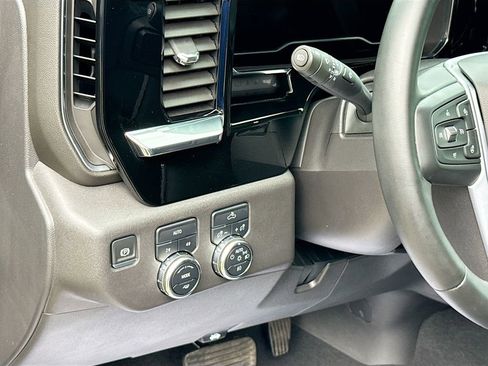 Used 2024 GMC Sierra 1500 Elevation AWD/4WD image 11