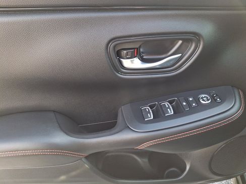 Certified 2025 Honda HR-V Sport image 12