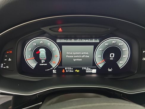 Used 2025 Audi Q8 Prestige image 19