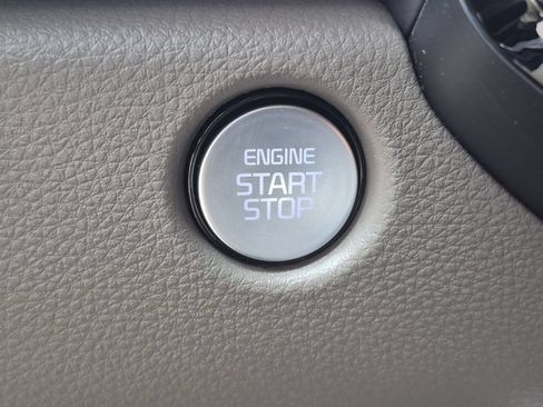 New 2026 Kia Carnival LX FWD image 23