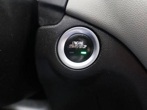 Used 2020 Chevrolet Equinox LS w/ LS Convenience Package FWD image 31