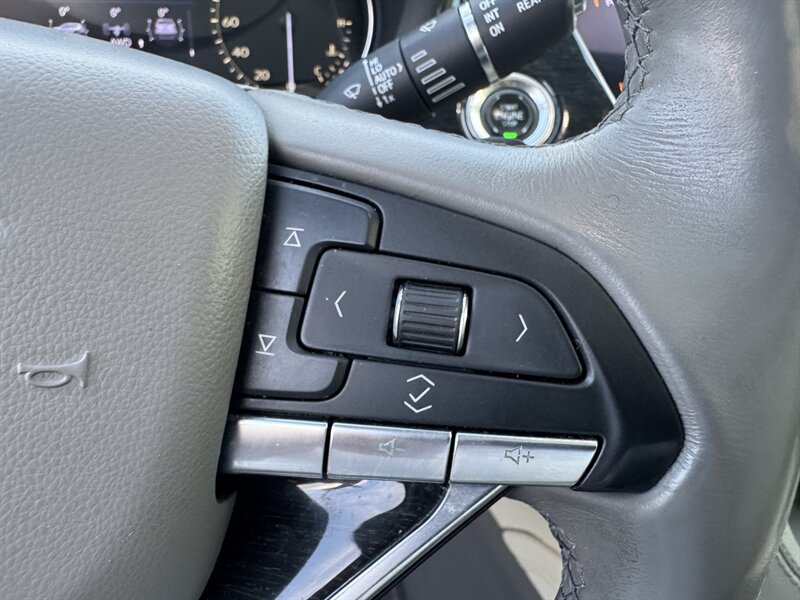 Used 2020 Cadillac XT6 Premium Luxury AWD/4WD image 30