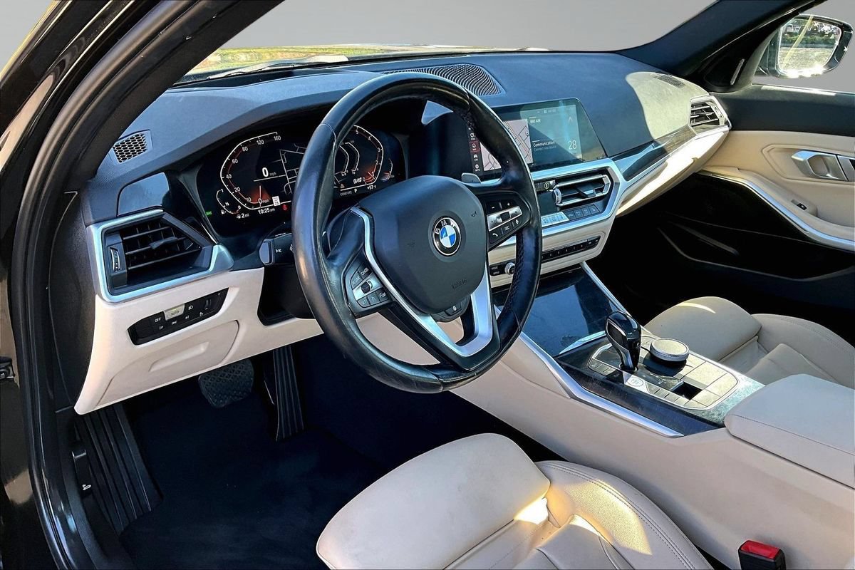 Used 2020 BMW 330i xDrive Sedan w/ Premium Package AWD/4WD image 10