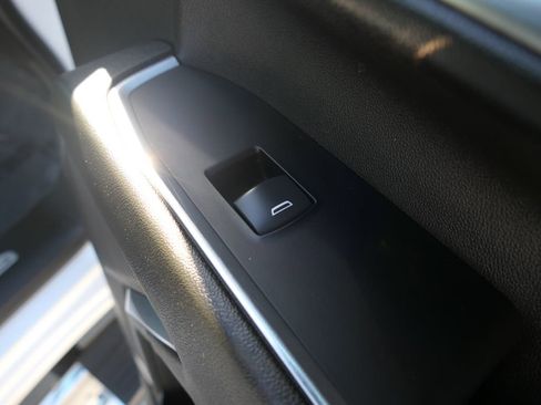 Used 2024 Chevrolet Silverado 2500 LT image 24