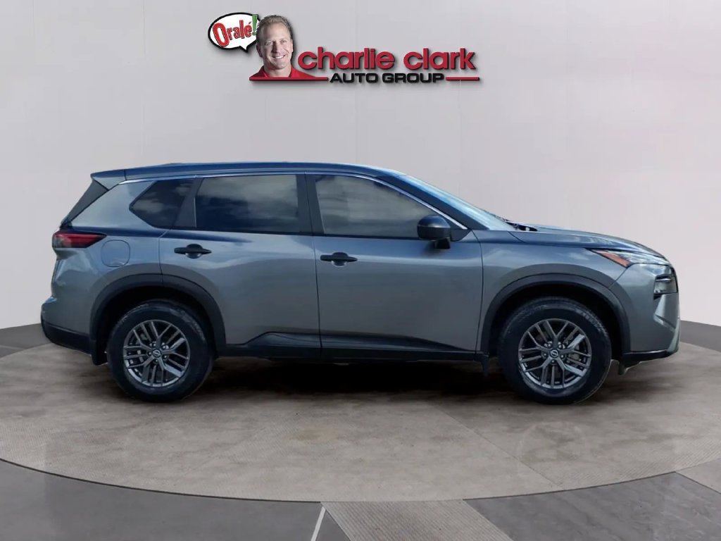 Used 2024 Nissan Rogue S FWD image 6
