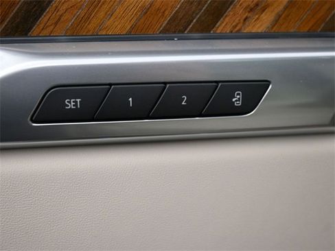 Used 2025 Cadillac Escalade Sport Platinum image 21