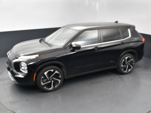 Used 2024 Mitsubishi Outlander SE image 20