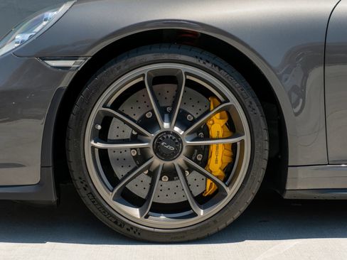 Used 2018 Porsche 911 GT3 RWD image 18