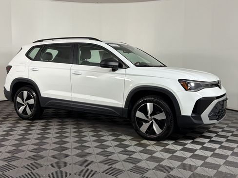 Used 2025 Volkswagen Taos S AWD/4WD image 6