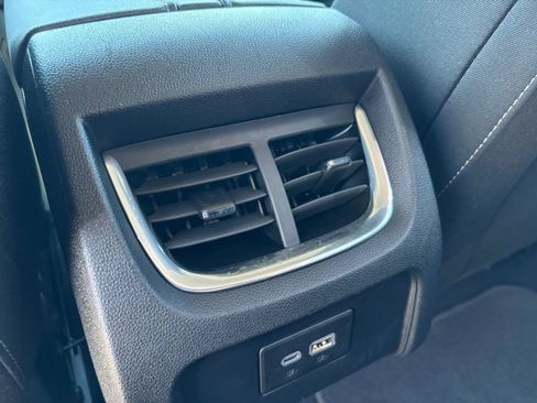Used 2025 Chevrolet Blazer LT FWD image 20