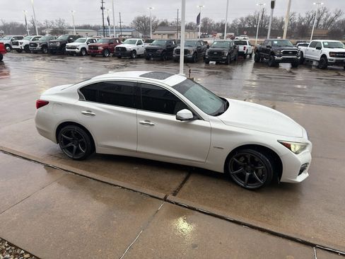 Used 2014 INFINITI Q50 Sport w/ Deluxe Technology Package image 4