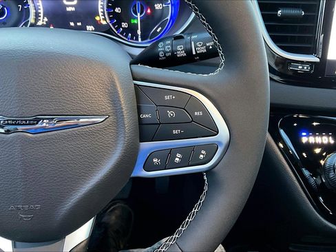 New 2026 Chrysler Voyager LX image 19