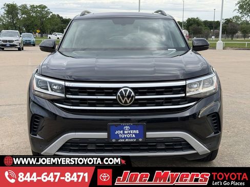Used 2023 Volkswagen Atlas SE w/ Panoramic Sunroof Package image 3