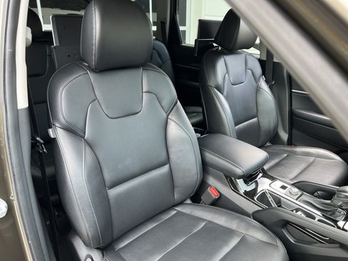 Used 2022 Kia Telluride S FWD image 35