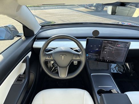 Used 2021 Tesla Model 3 Performance image 19