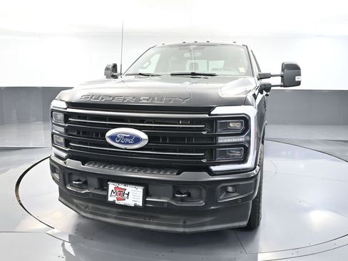 Used 2025 Ford F250 Platinum image 12