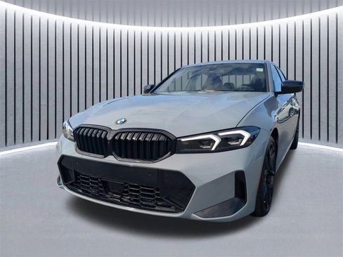 Used 2026 BMW 330i Sedan w/ M Sport Package image 9