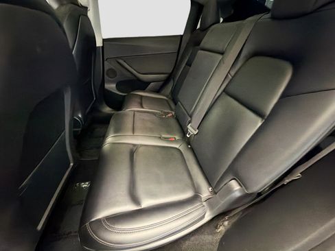 Used 2023 Tesla Model Y Long Range AWD/4WD image 13
