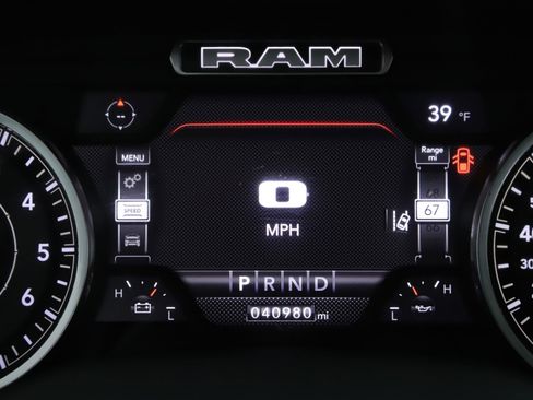 Used 2023 RAM 1500 Laramie image 12