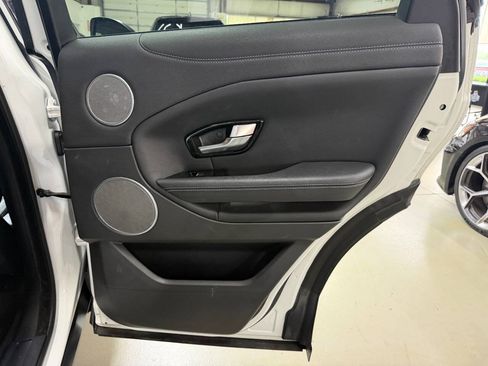 Used 2017 Land Rover Range Rover Evoque SE AWD/4WD image 14