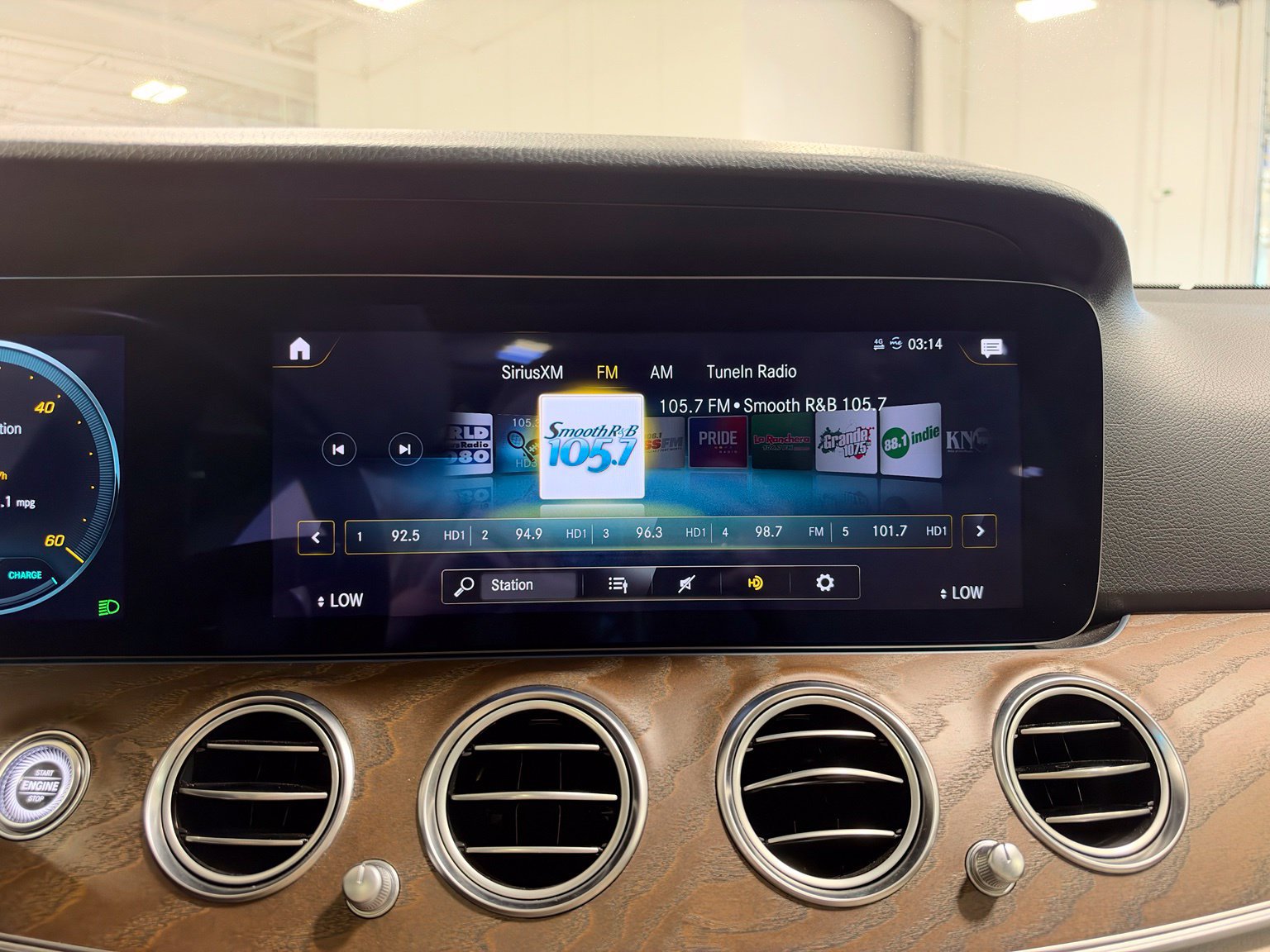 Used 2021 Mercedes-Benz E 450 4MATIC All-Terrain Wagon w/ Premium Package image 25
