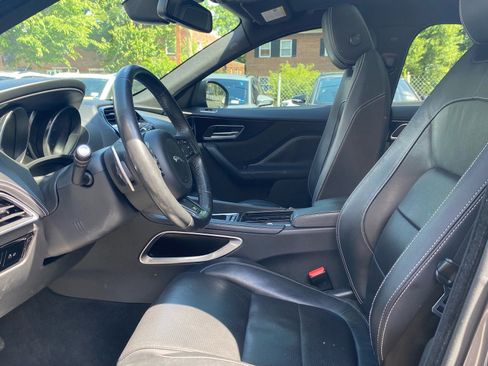 Used 2018 Jaguar F-PACE R-Sport AWD/4WD image 13
