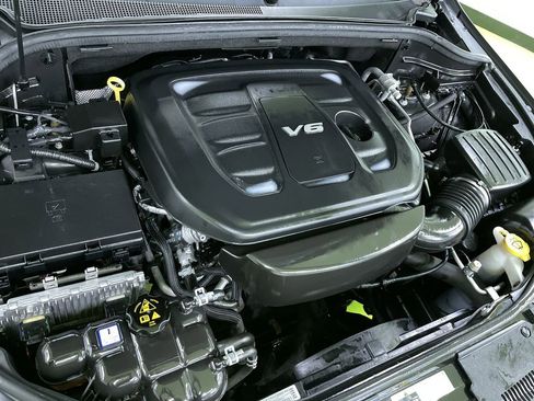 Used 2017 Jeep Grand Cherokee Overland image 32