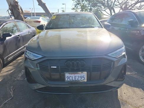 Used 2022 Audi e-tron Chronos image 2