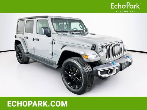 Used 2023 Jeep Wrangler Unlimited Sahara w/ Cold Weather Group AWD/4WD image 1