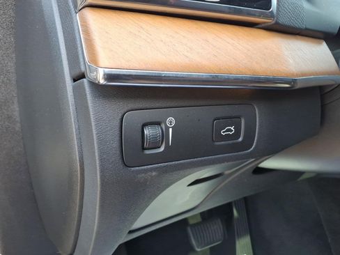 Used 2021 Volvo XC90 T6 Momentum w/ Protection Package image 18