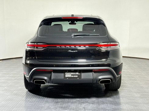 Certified 2023 Porsche Macan AWD/4WD image 6