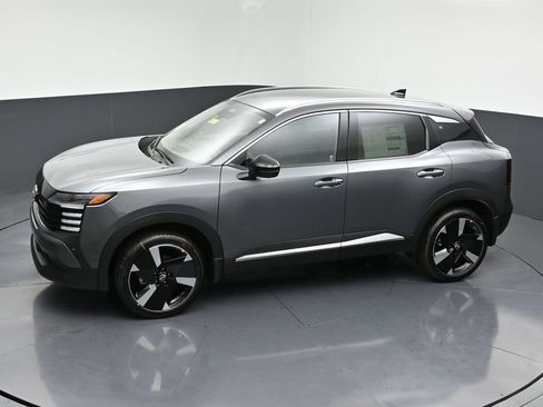 New 2026 Nissan Kicks SR w/ Cold Weather Package image 22