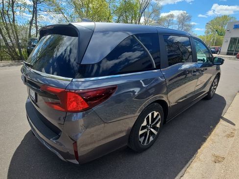 Used 2025 Honda Odyssey EX-L image 3