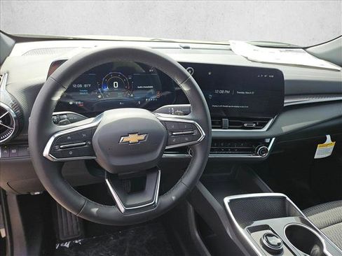 New 2026 Chevrolet Equinox LT w/ Safety and Technology Package FWD image 13