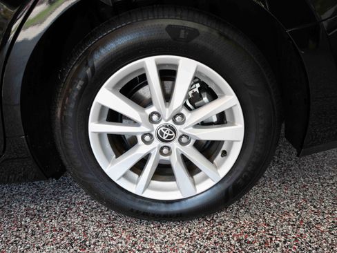 Used 2026 Toyota Camry LE FWD image 28