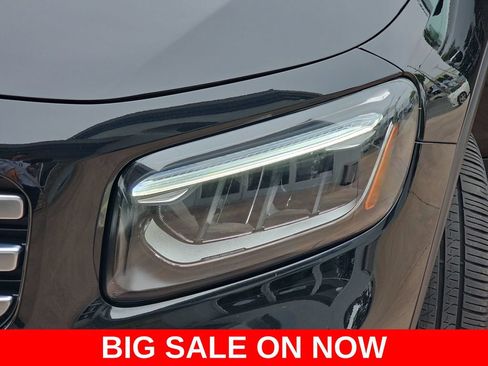 Used 2025 Mercedes-Benz GLB 250 image 32